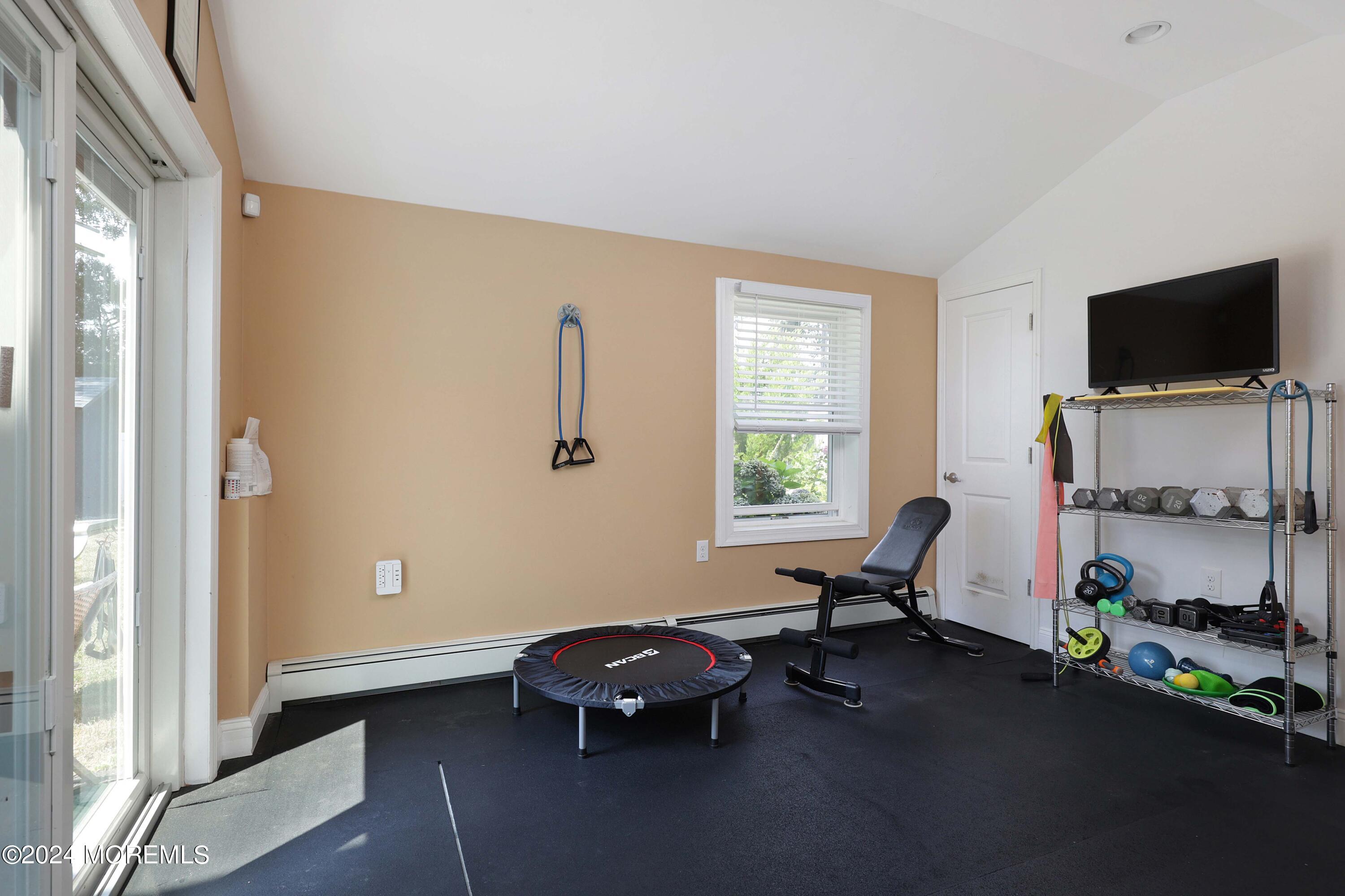 40 Oriole Road Neptune, NJ 07753 - Photo 20 of 38 758A1679