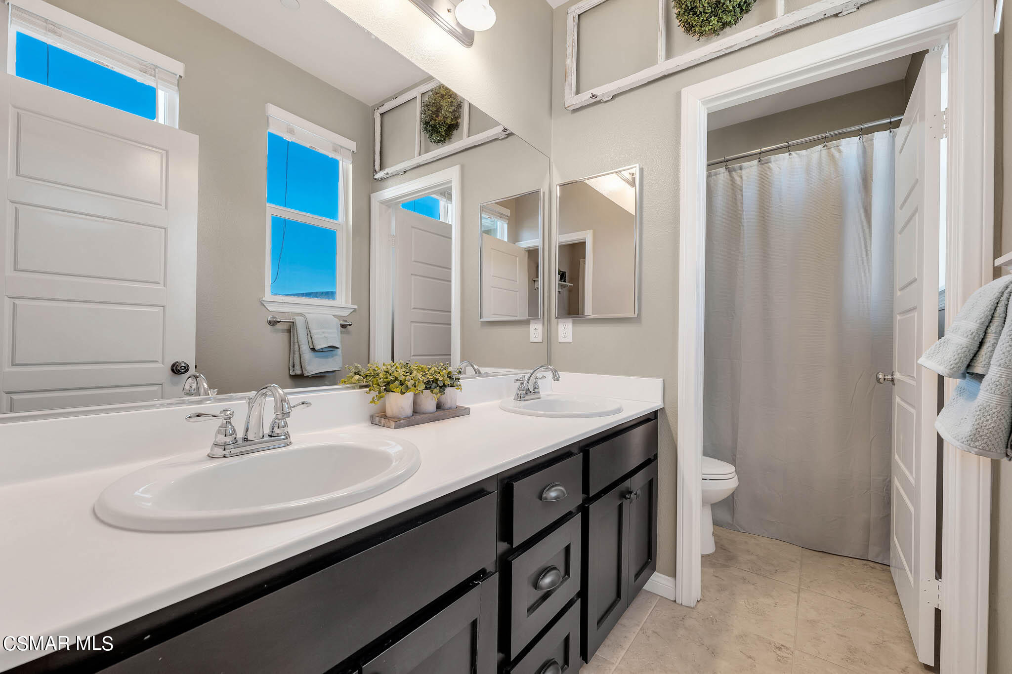 324 River Street Fillmore, CA 93015 - Photo 24 of 48 Upstairs Guest Bath