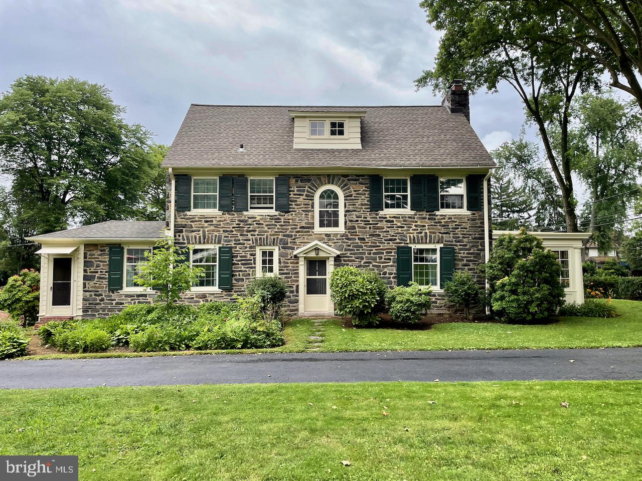 2607 West Darby Road Havertown, PA 19083 - Photo 3 of 38 Gallery Image 3