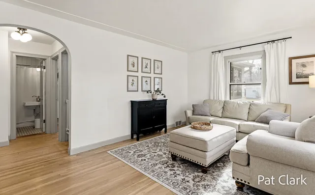 $245,000 | 630 South Stewart Avenue, Fremont, MI 49412