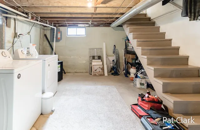 $245,000 | 630 South Stewart Avenue, Fremont, MI 49412