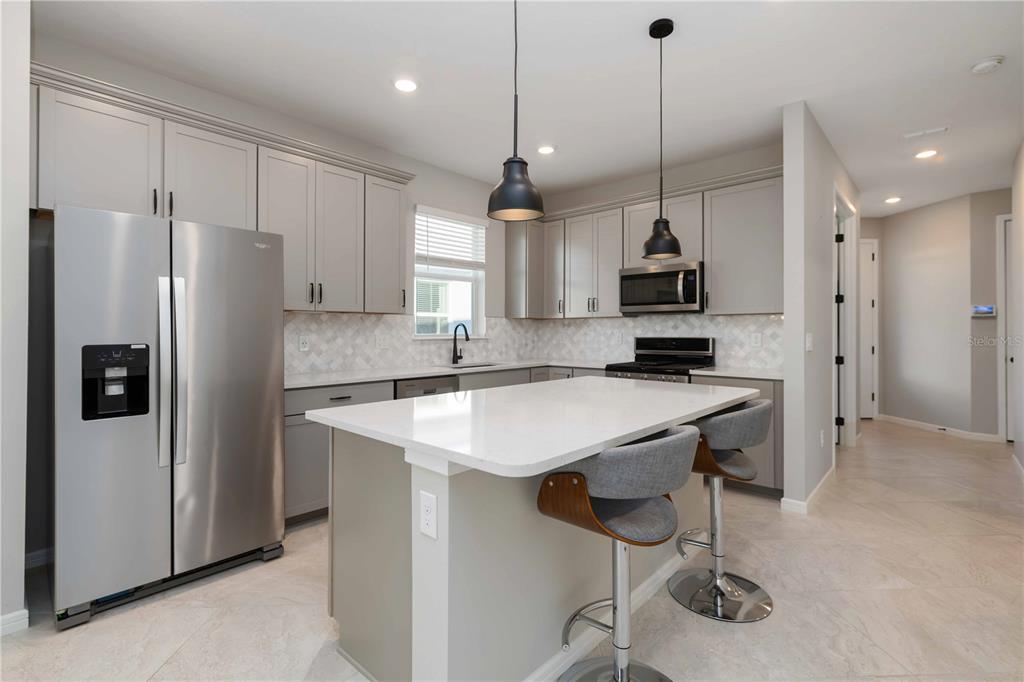 10462 Spring Tide Way Palmetto, FL 34221 - Photo 15 of 65