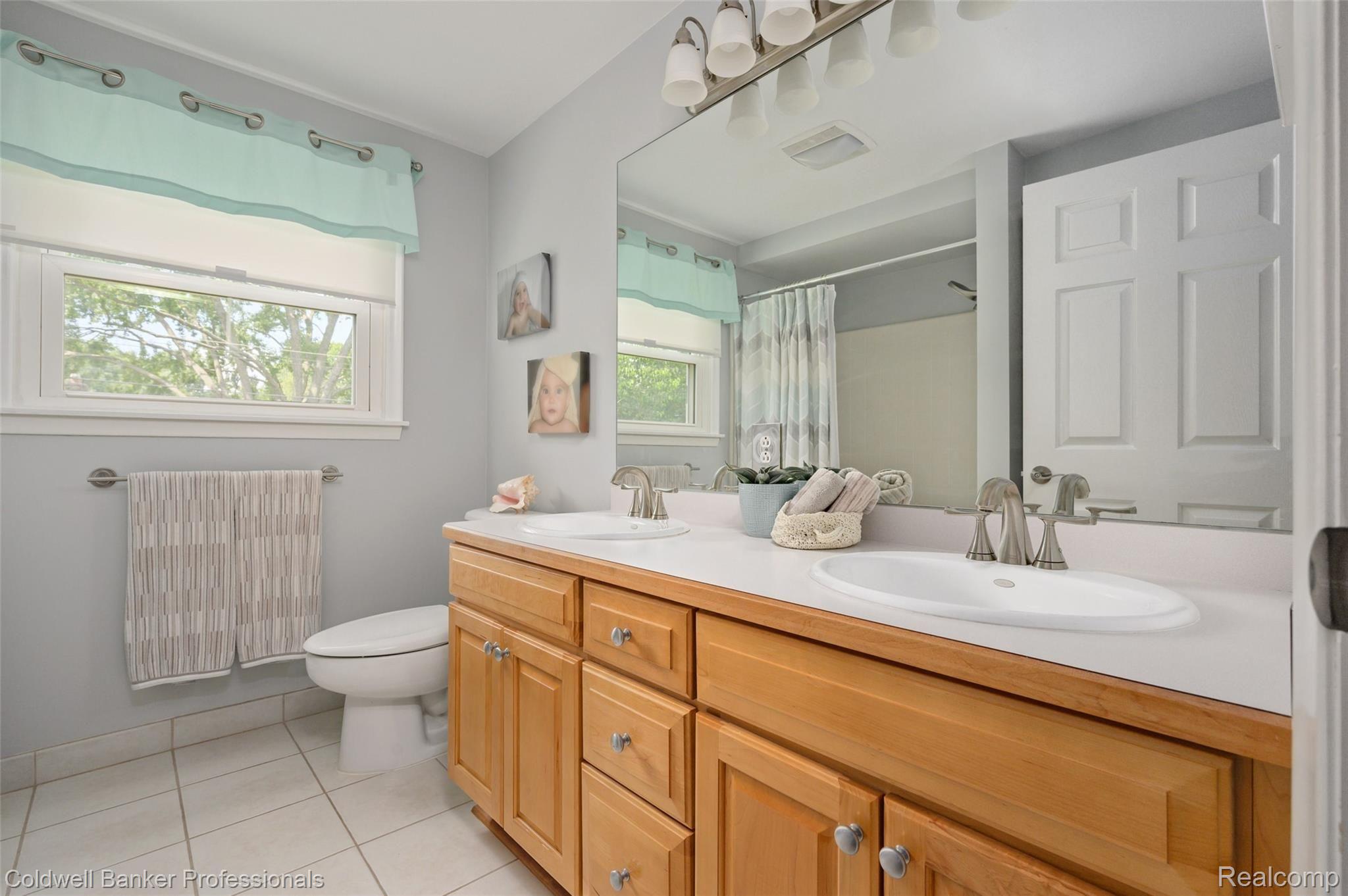 1663 Yale Court Rochester, MI 48309 - Photo 28 of 40 1663-Yale-Ct-33.jpg