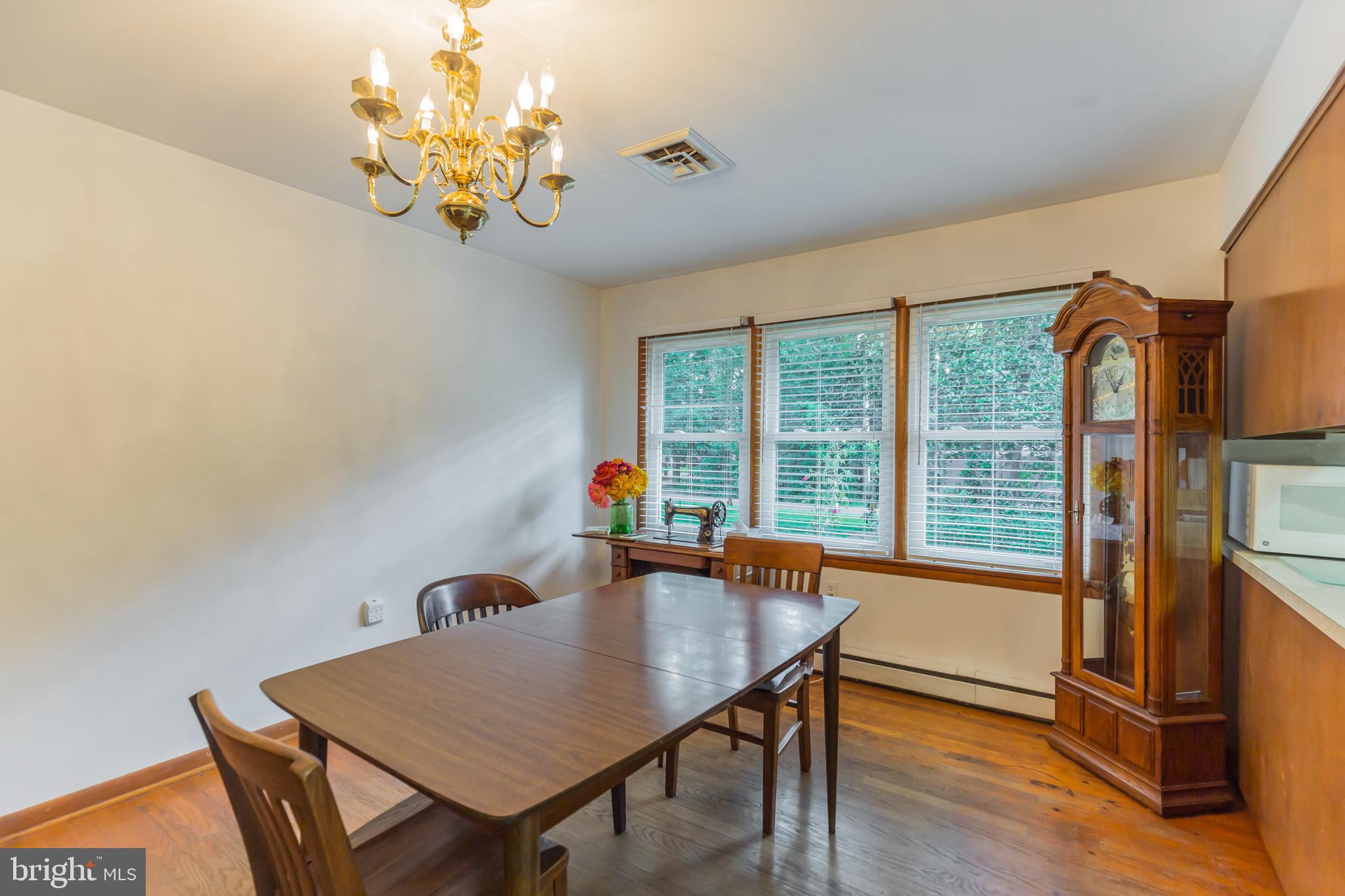 13620 Dowell Road Solomons, MD 20629 - Photo 12 of 28 Large dining room