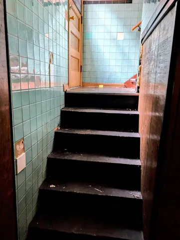 $123,000 | 7935 South East End Avenue, Chicago, IL 60617