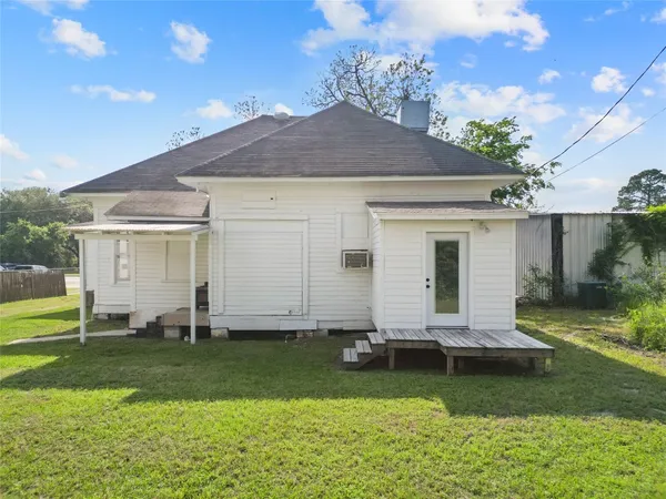 $199,000 | 327 South Robb Street, Trinity, TX 75862