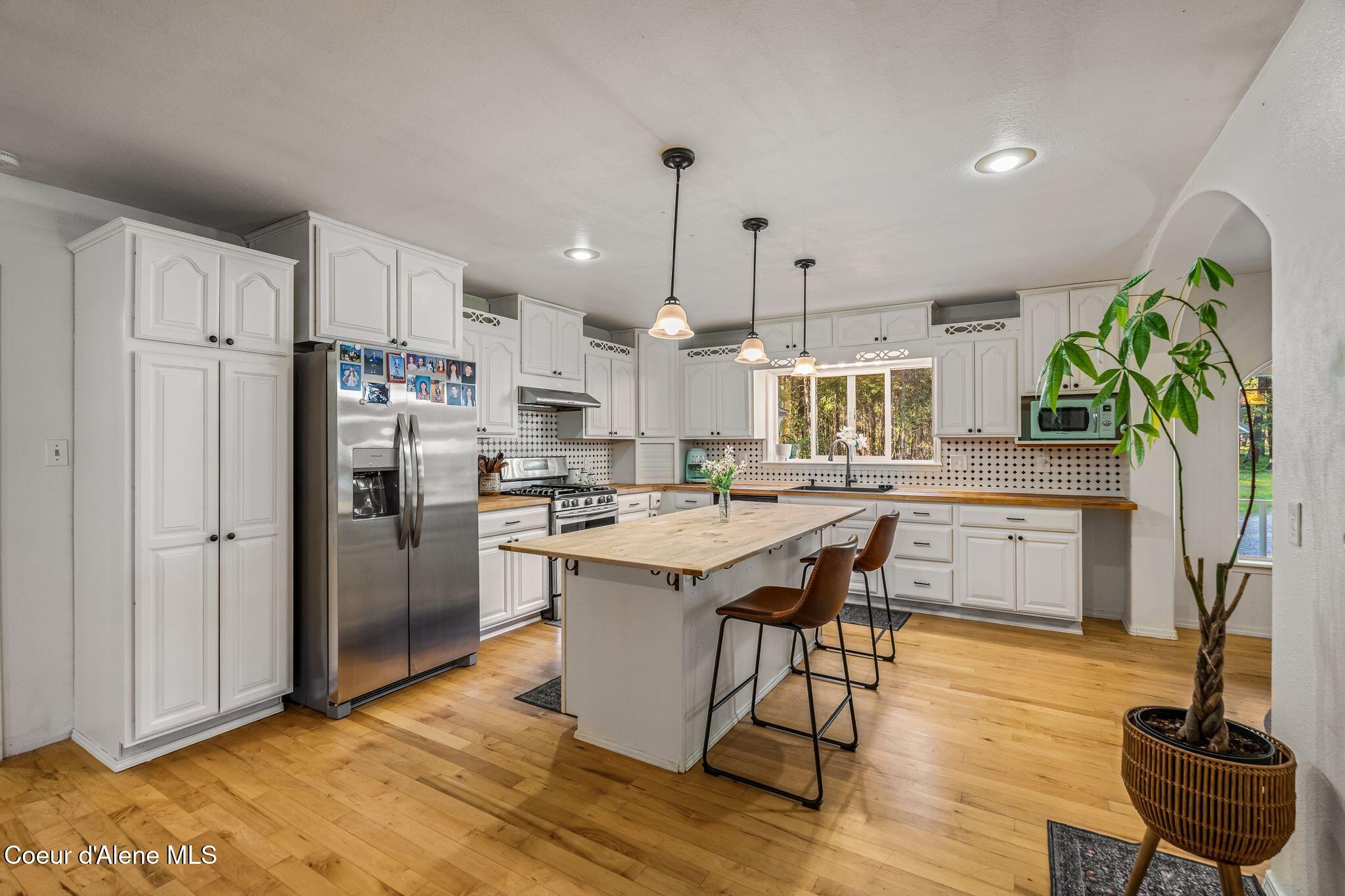 883 Mountain View Road Clark Fork, ID 83811 - Photo 9 of 52 9_A7403462
