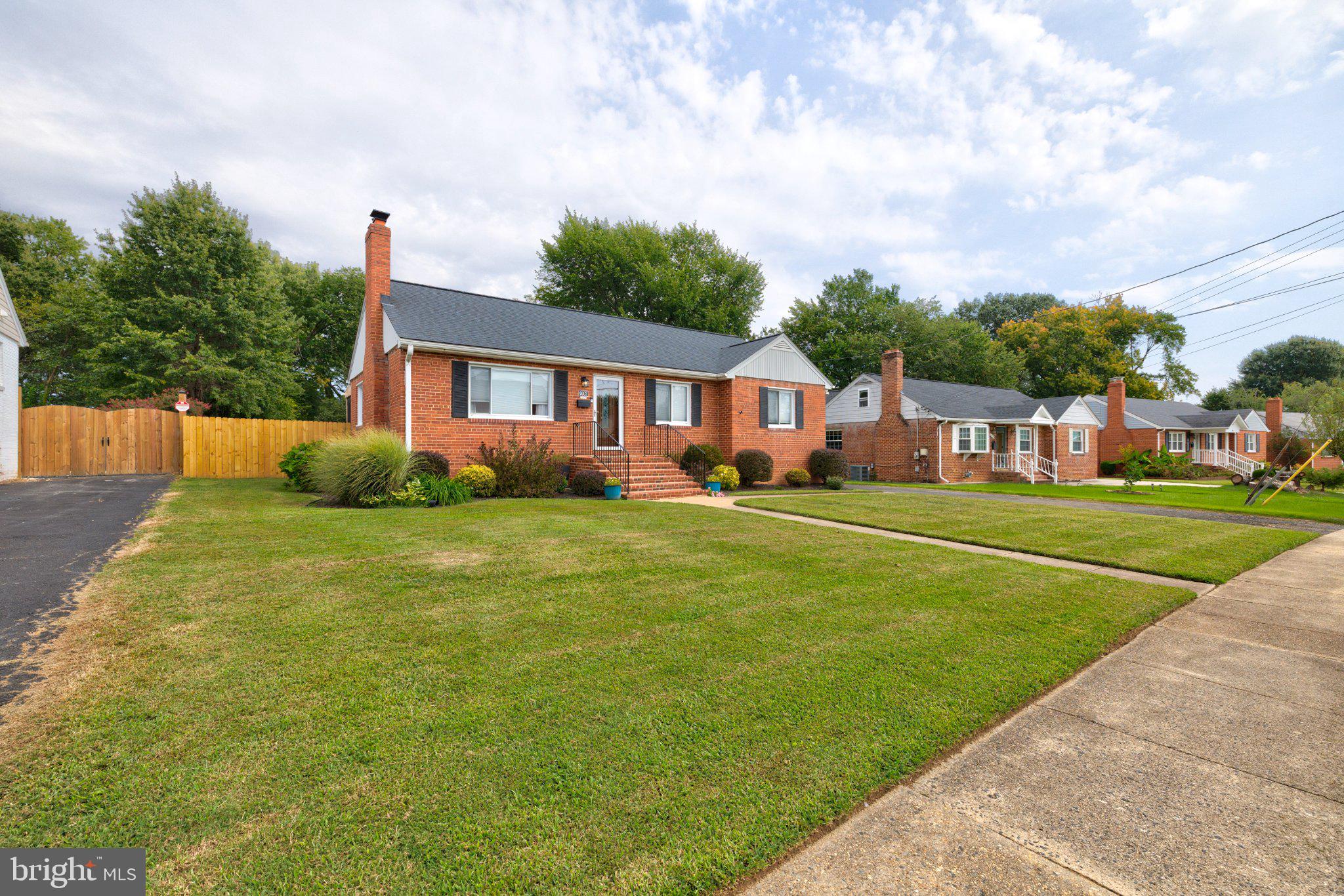 6007 Frederick Street Springfield, VA 22150 - Photo 2 of 48 Gallery Image 2