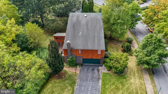 $565,000 | 3908 Short Hill Drive, Allentown, PA 18104