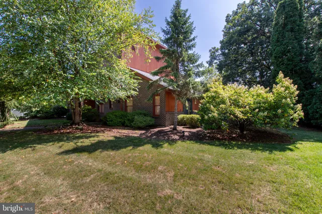 $565,000 | 3908 Short Hill Drive, Allentown, PA 18104