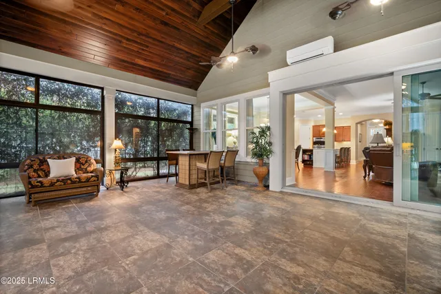 $990,000 | 33 Little Pine Court, Bluffton, SC 29910