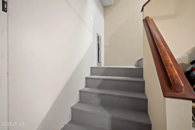 $990,000 | 33 Little Pine Court, Bluffton, SC 29910