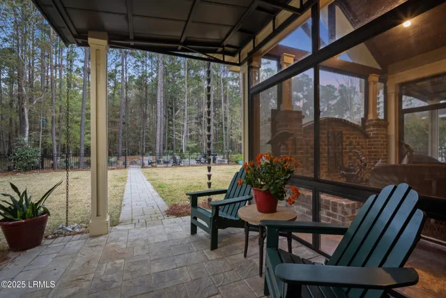 $990,000 | 33 Little Pine Court, Bluffton, SC 29910