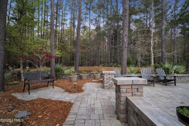 $990,000 | 33 Little Pine Court, Bluffton, SC 29910