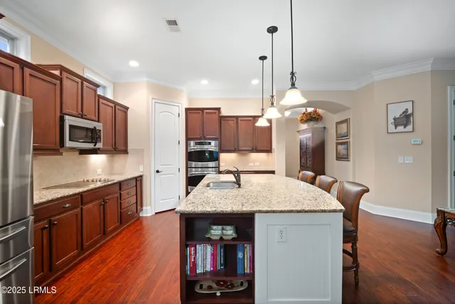 $990,000 | 33 Little Pine Court, Bluffton, SC 29910