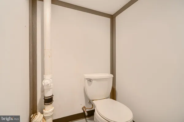 $1,695 | 6905 Bank Street, Baltimore, MD 21224