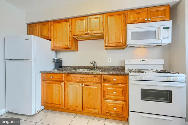 $1,695 | 6905 Bank Street, Baltimore, MD 21224