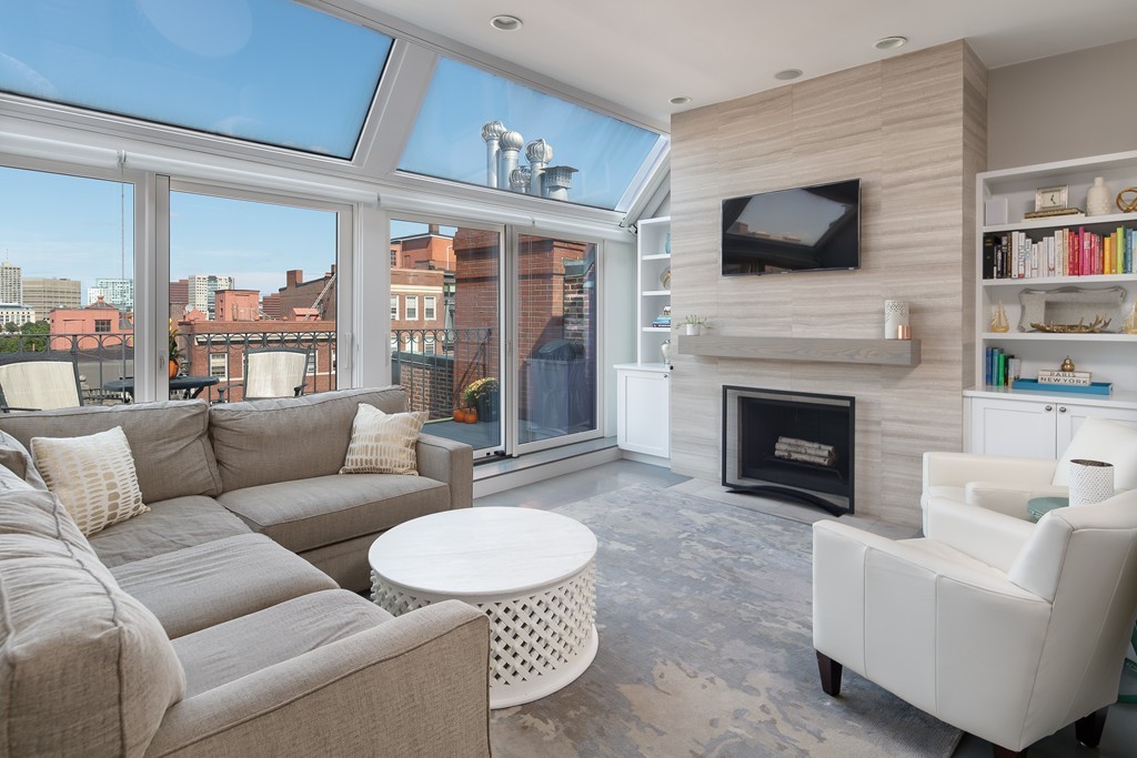 285 Beacon Street, Unit 6A Boston, MA 02116 - Photo 2 of 14