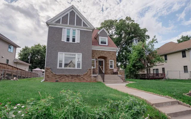 $339,000 | 1423 Penn Avenue North, Minneapolis, MN 55411