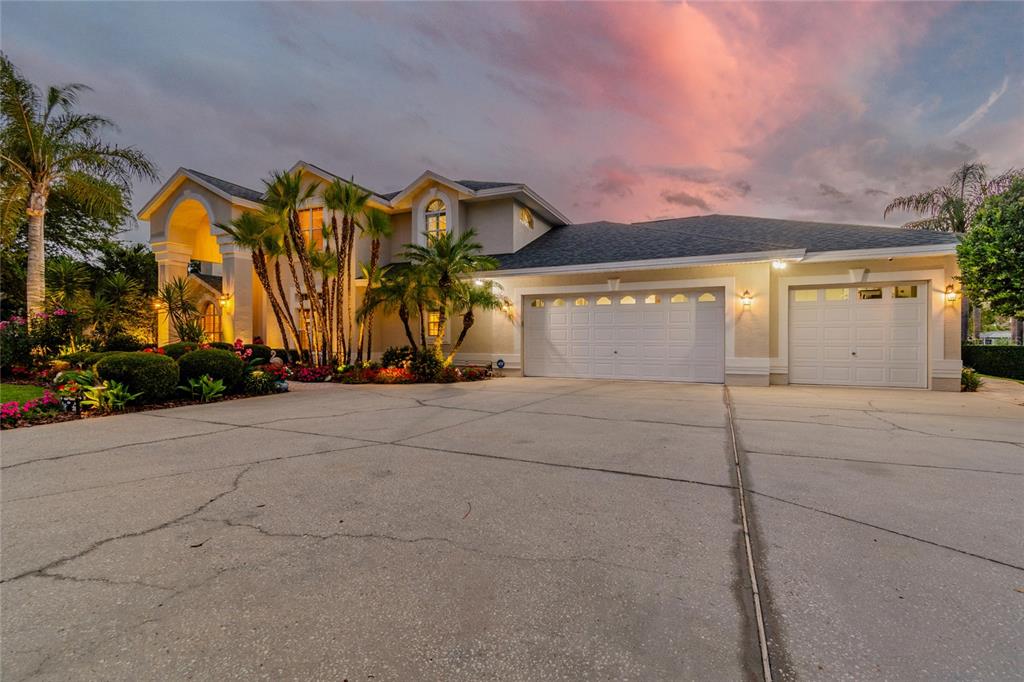 5851 Cachette De Riviera Court New Port Richey, FL 34655 - Photo 5 of 83