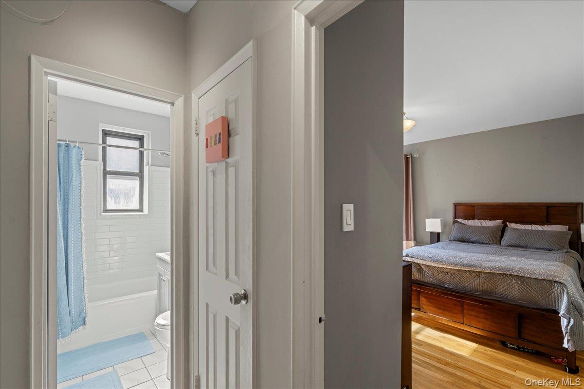 110-45 71st Road, Unit 6D Queens, NY 11375 - Photo 11 of 20 Bedroom featuring ensuite bathroom