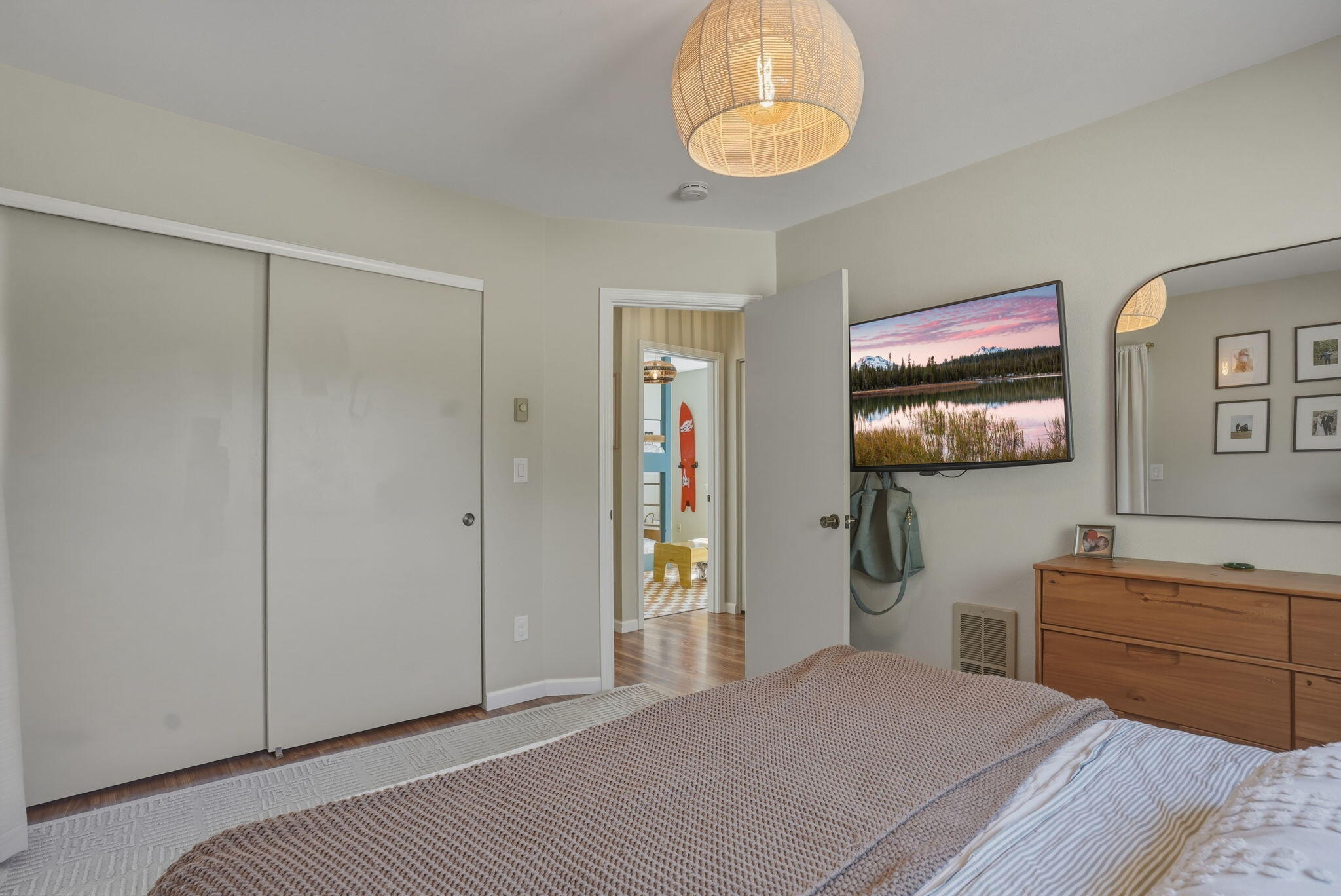 55601 Swan Road Bend, OR 97707 - Photo 16 of 41 34-web-or-mls-Riley_Visuals_034