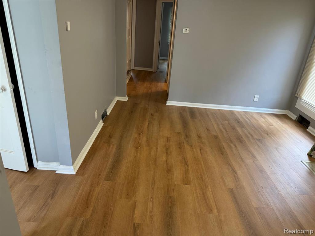 11832 Roxbury Street Detroit, MI 48224 - Photo 5 of 11 Gallery Image 5