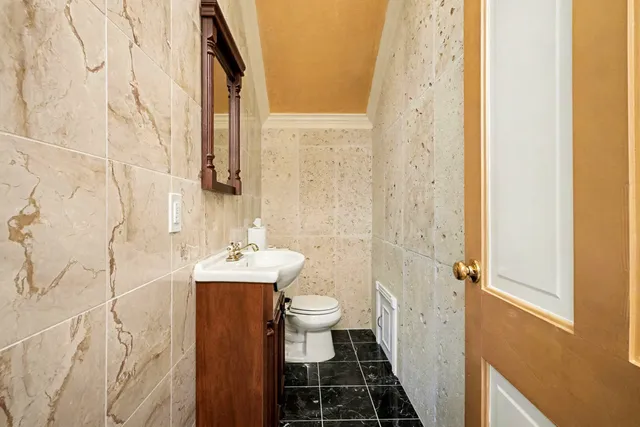 $2,400,000 | 1200 Davenport Parkway, Rosharon, TX 77583