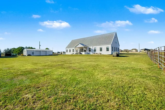 $2,400,000 | 1200 Davenport Parkway, Rosharon, TX 77583
