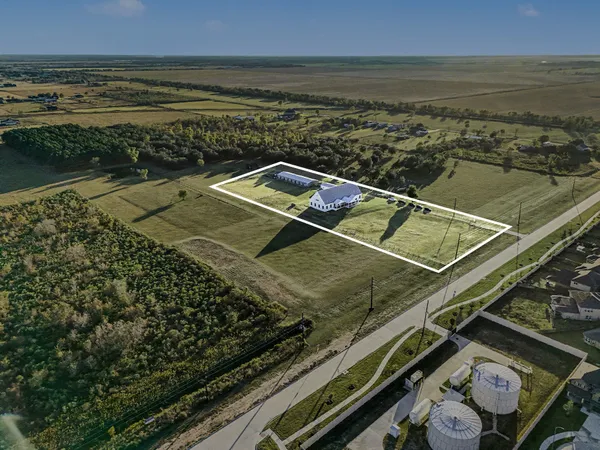 $2,400,000 | 1200 Davenport Parkway, Rosharon, TX 77583