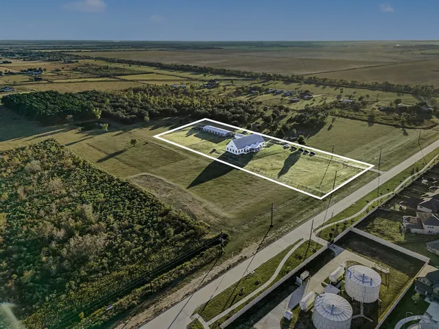 $2,400,000 | 1200 Davenport Parkway, Rosharon, TX 77583