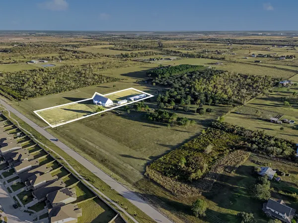 $2,400,000 | 1200 Davenport Parkway, Rosharon, TX 77583