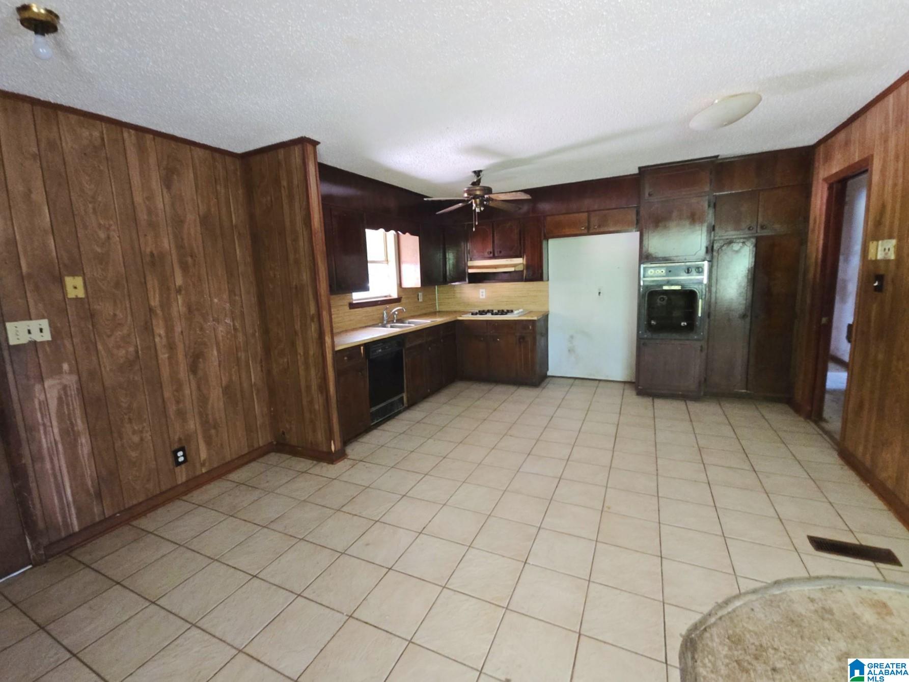 241 Old Black Crk Road Birmingham, AL 35217 - Photo 7 of 16