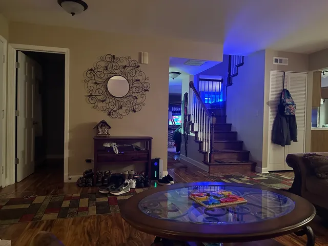 $2,350 | 716 Greenmeadow Court, Crystal Lake, IL 60014