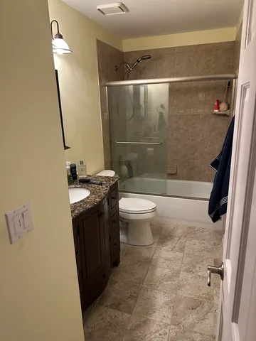 $2,350 | 716 Greenmeadow Court, Crystal Lake, IL 60014