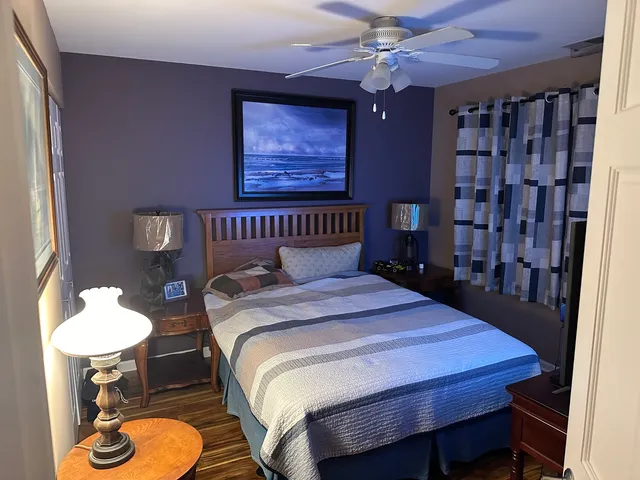 $2,350 | 716 Greenmeadow Court, Crystal Lake, IL 60014