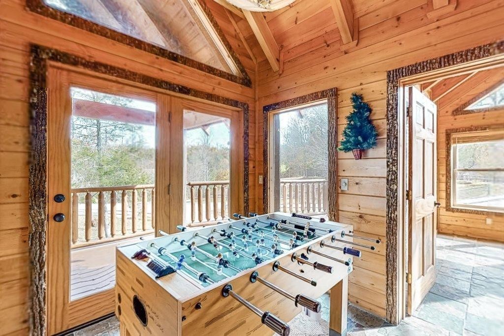 2556 Treehouse Lane Sevierville, TN 37876 - Photo 9 of 24 Gallery Image 9