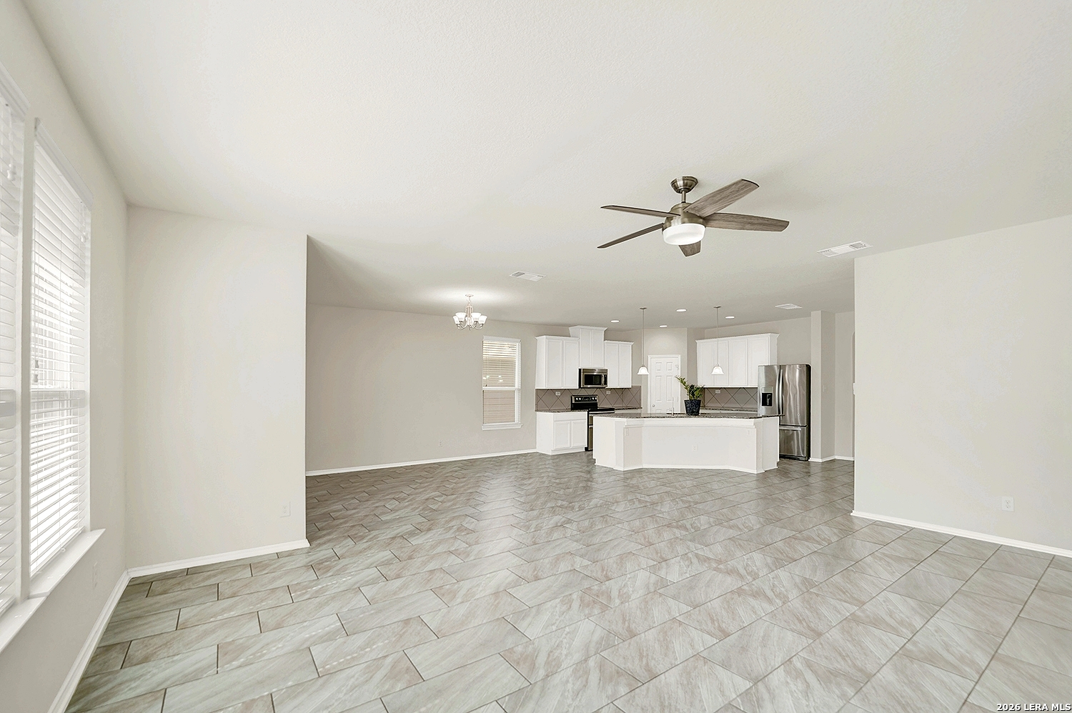 424 Landmark Falls Cibolo, TX 78108 - Photo 2 of 33