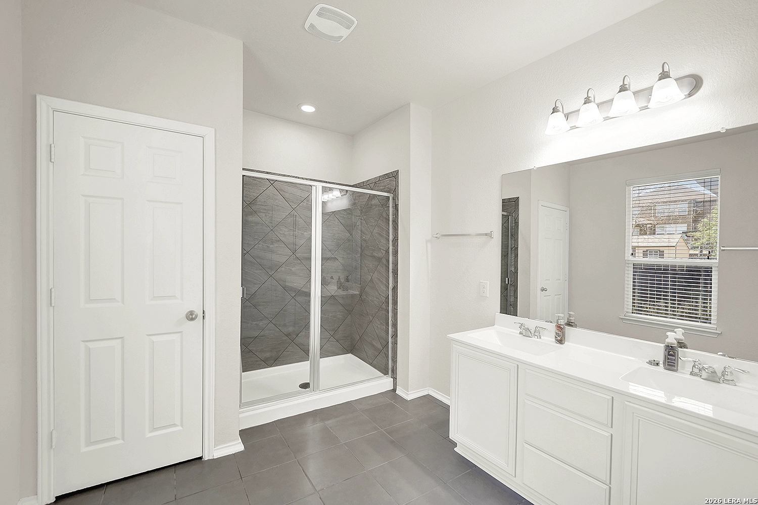 424 Landmark Falls Cibolo, TX 78108 - Photo 23 of 33
