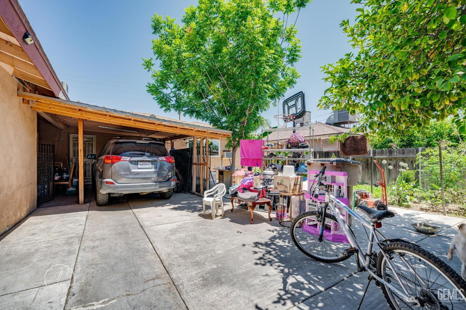 Undisclosed Address Bakersfield, CA 93307 - Photo 20 of 26 a view of outdoor space