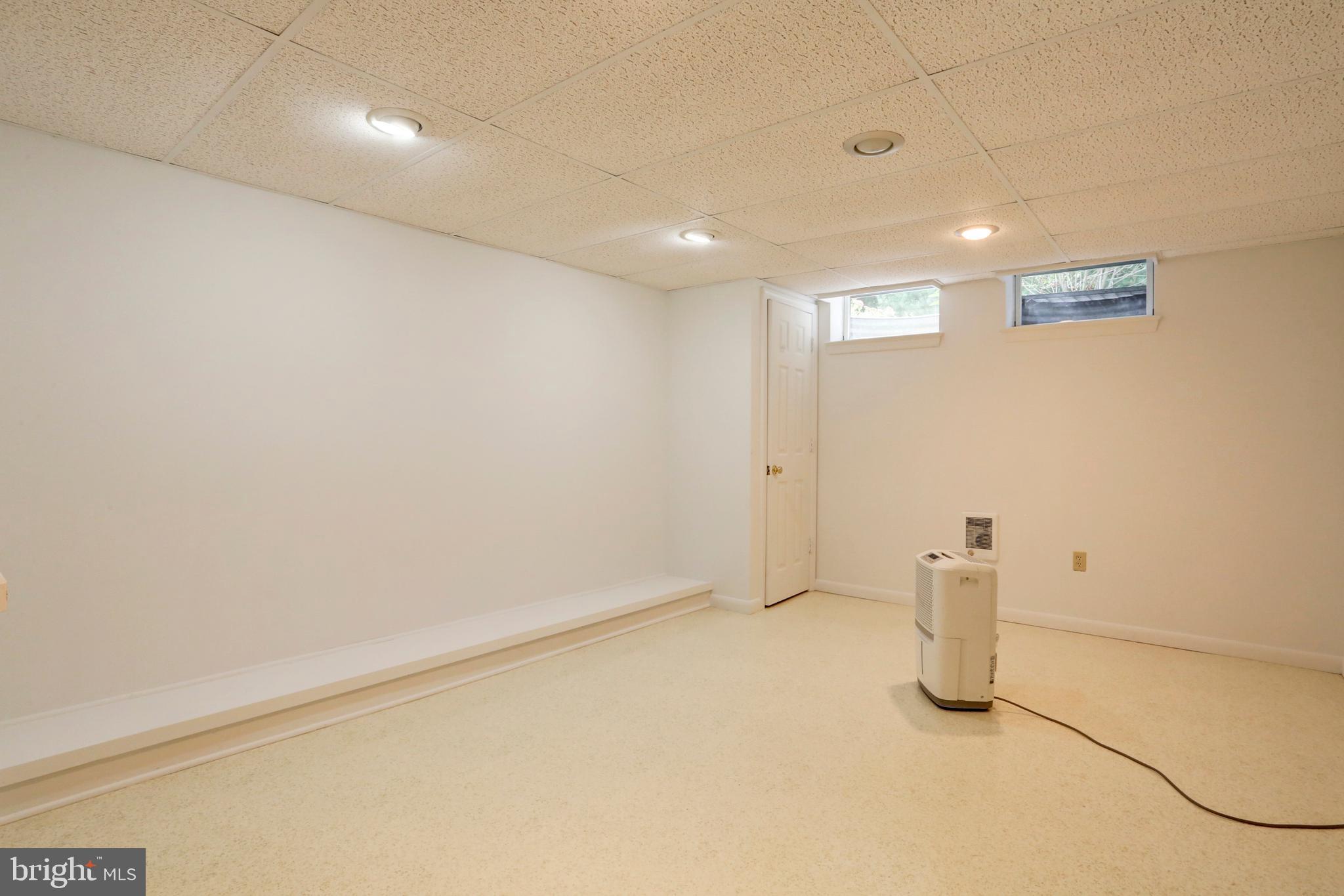 800 Willow Road Lancaster, PA 17601 - Photo 41 of 55 Lower Level Bonus Room 1