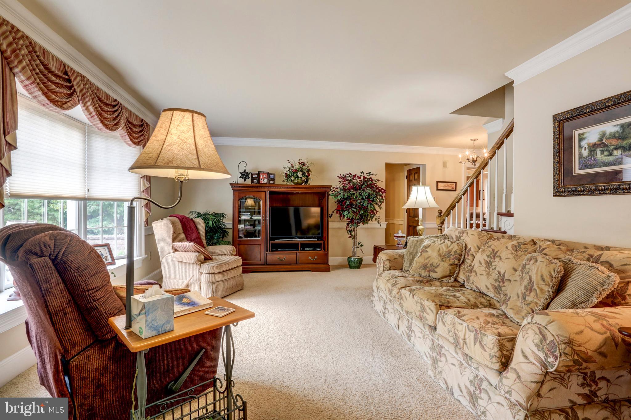 800 Willow Road Lancaster, PA 17601 - Photo 10 of 55 Living Room