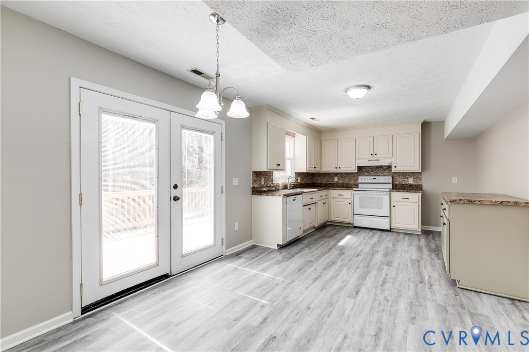 501 Rustic Drive Carson, VA 23830 - Photo 17 of 49