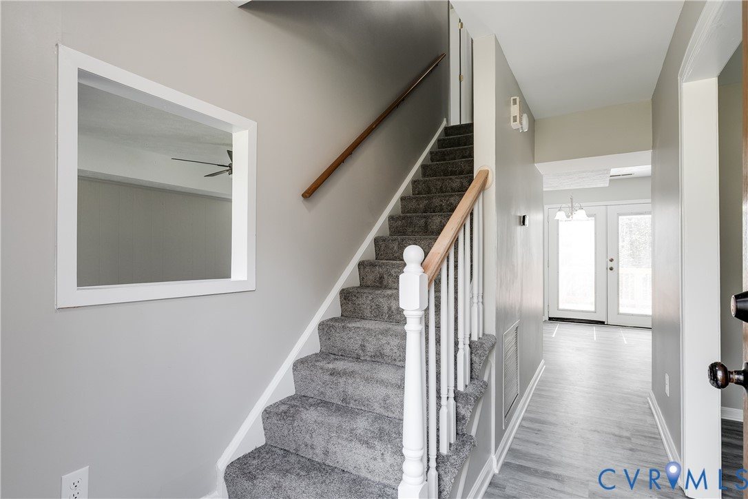 501 Rustic Drive Carson, VA 23830 - Photo 8 of 49