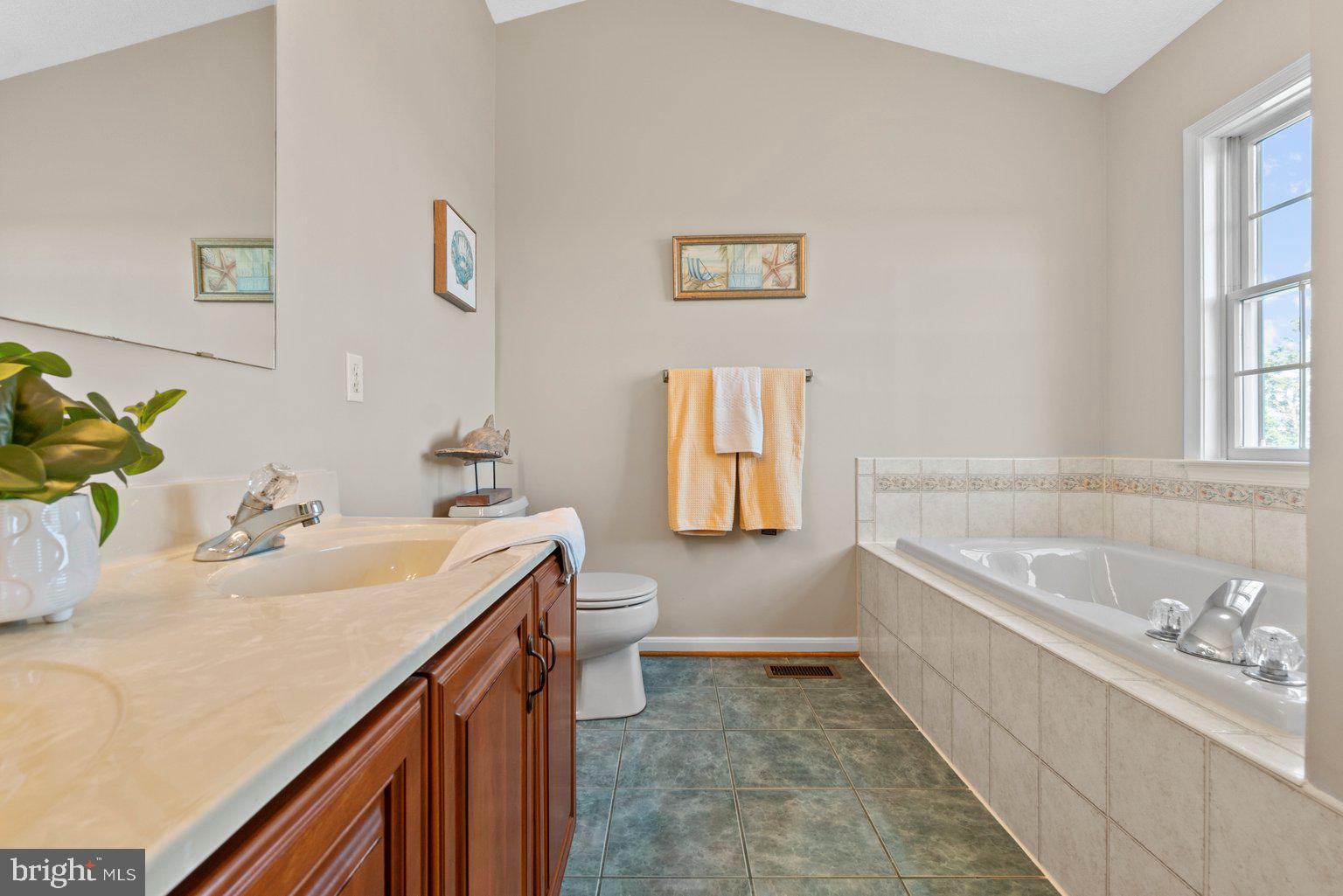 9205 Cuckold Point Road Sparrows Point, MD 21219 - Photo 22 of 47 Primary Bath