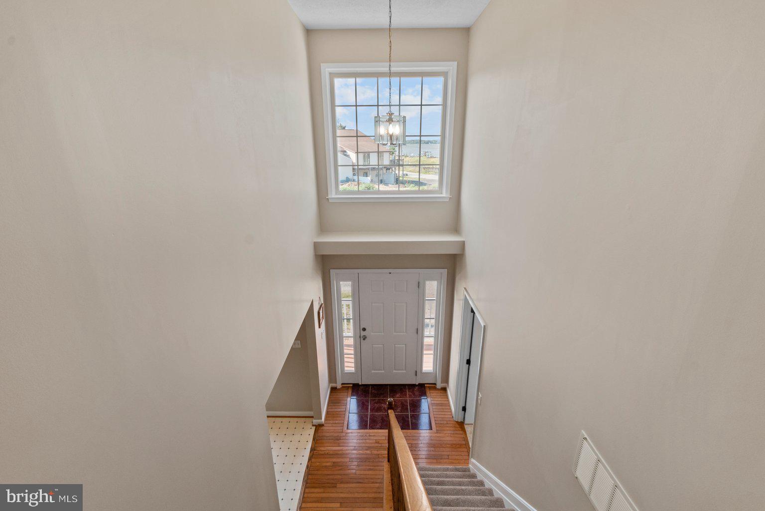 9205 Cuckold Point Road Sparrows Point, MD 21219 - Photo 3 of 47 Foyer