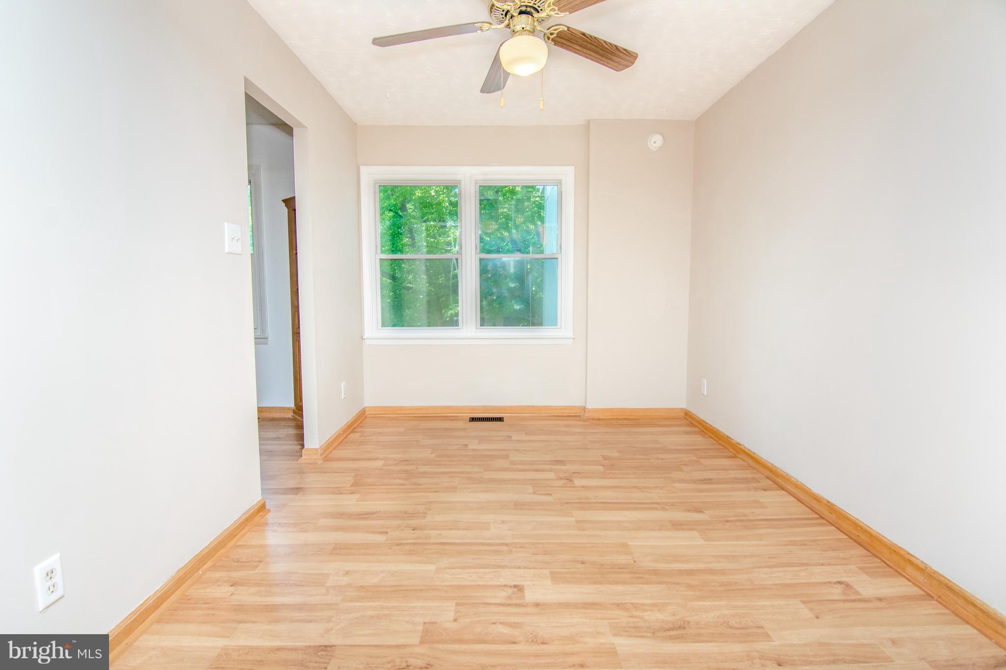 16 Rothamel Court Baltimore, MD 21236 - Photo 5 of 24 Dining Room