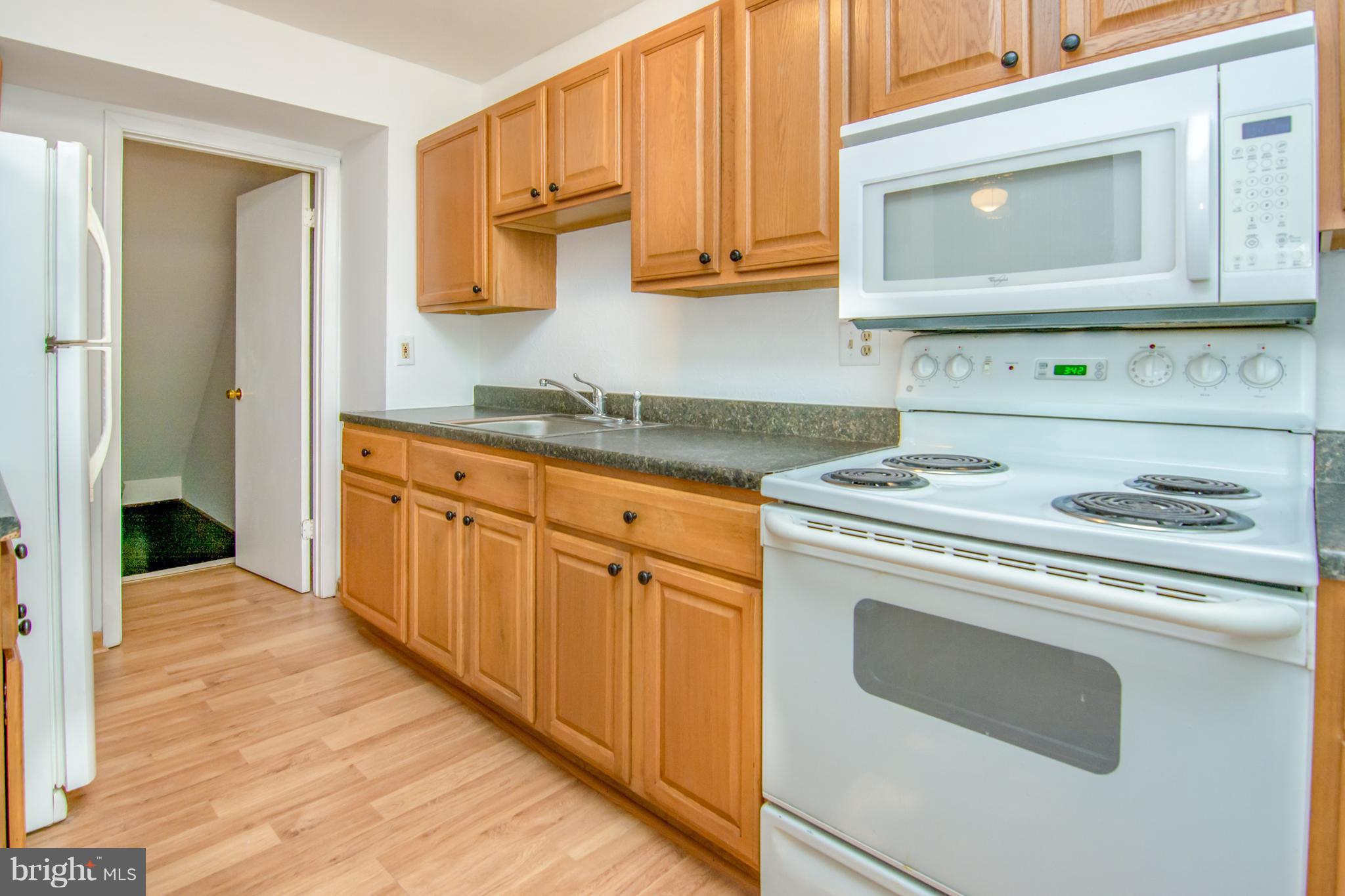 16 Rothamel Court Baltimore, MD 21236 - Photo 7 of 24 Kitchen