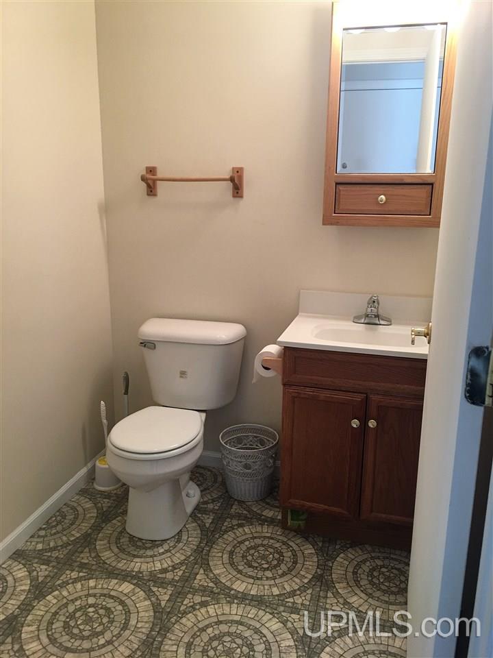 408 Jasper Street Ishpeming, MI 49849 - Photo 18 of 32