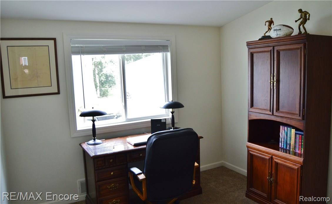 306 Fitzner Drive Davison, MI 48423 - Photo 15 of 32 3rd Bedroom (currently used as office)